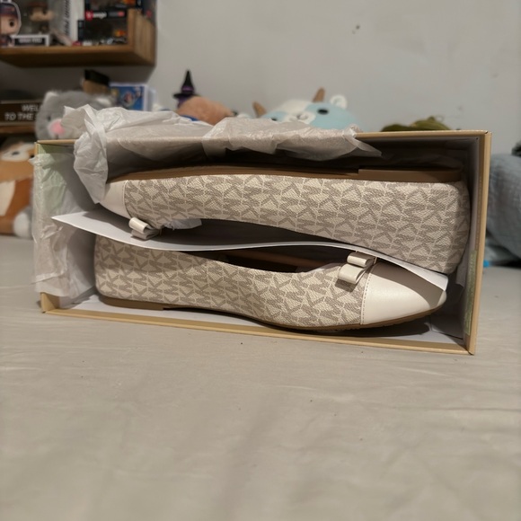 Michael Kors - Andrea Ballet Flat - Vanilla - Size 11 - Picture 7 of 9